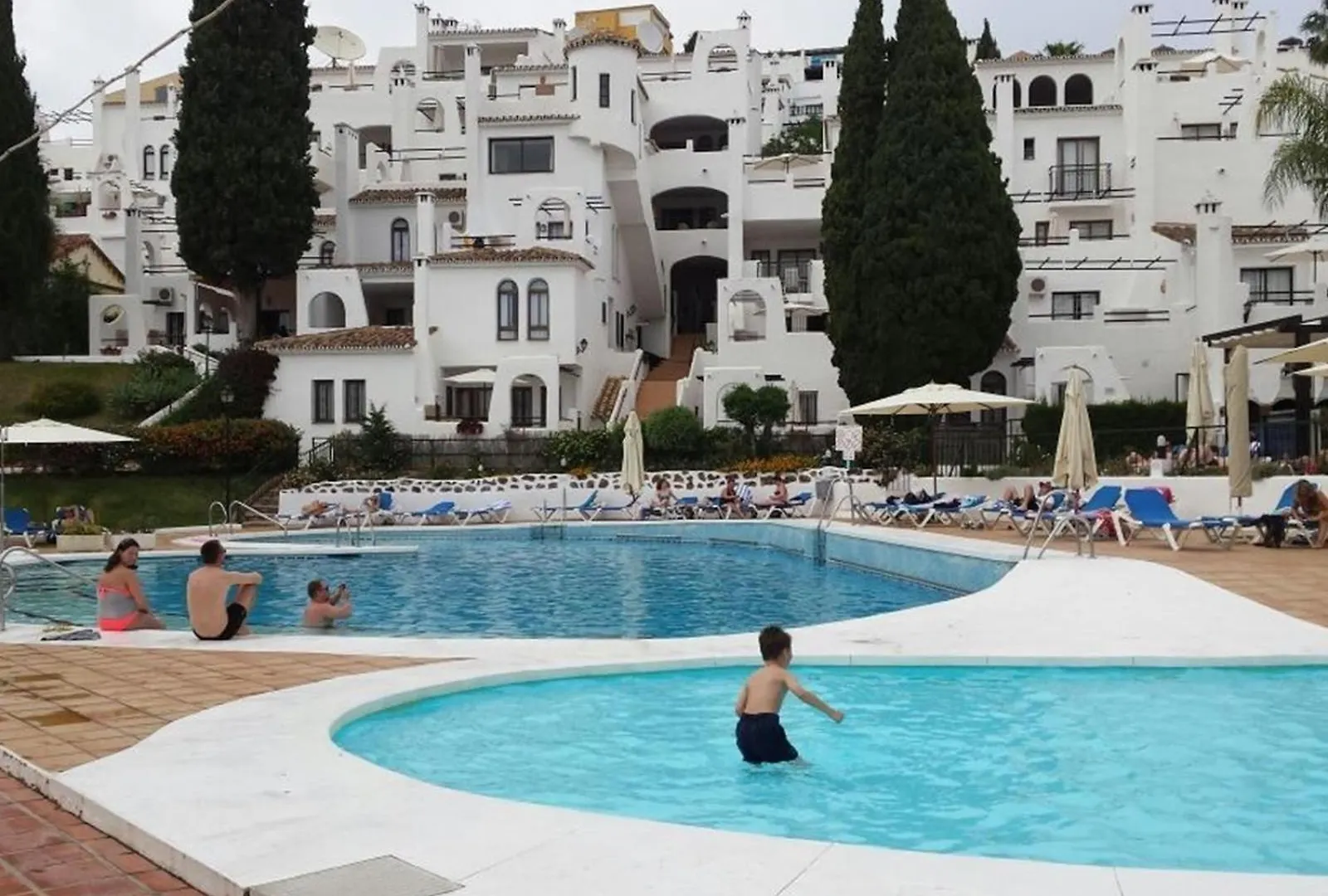 2 Bed Apartment In Pueblo Evita Benalmádena 0*,  Spanien