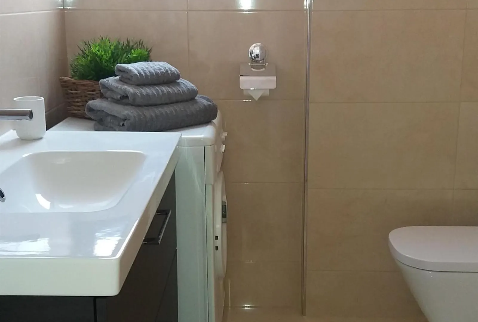 2 Bed Apartment In Pueblo Evita Benalmádena 0*,