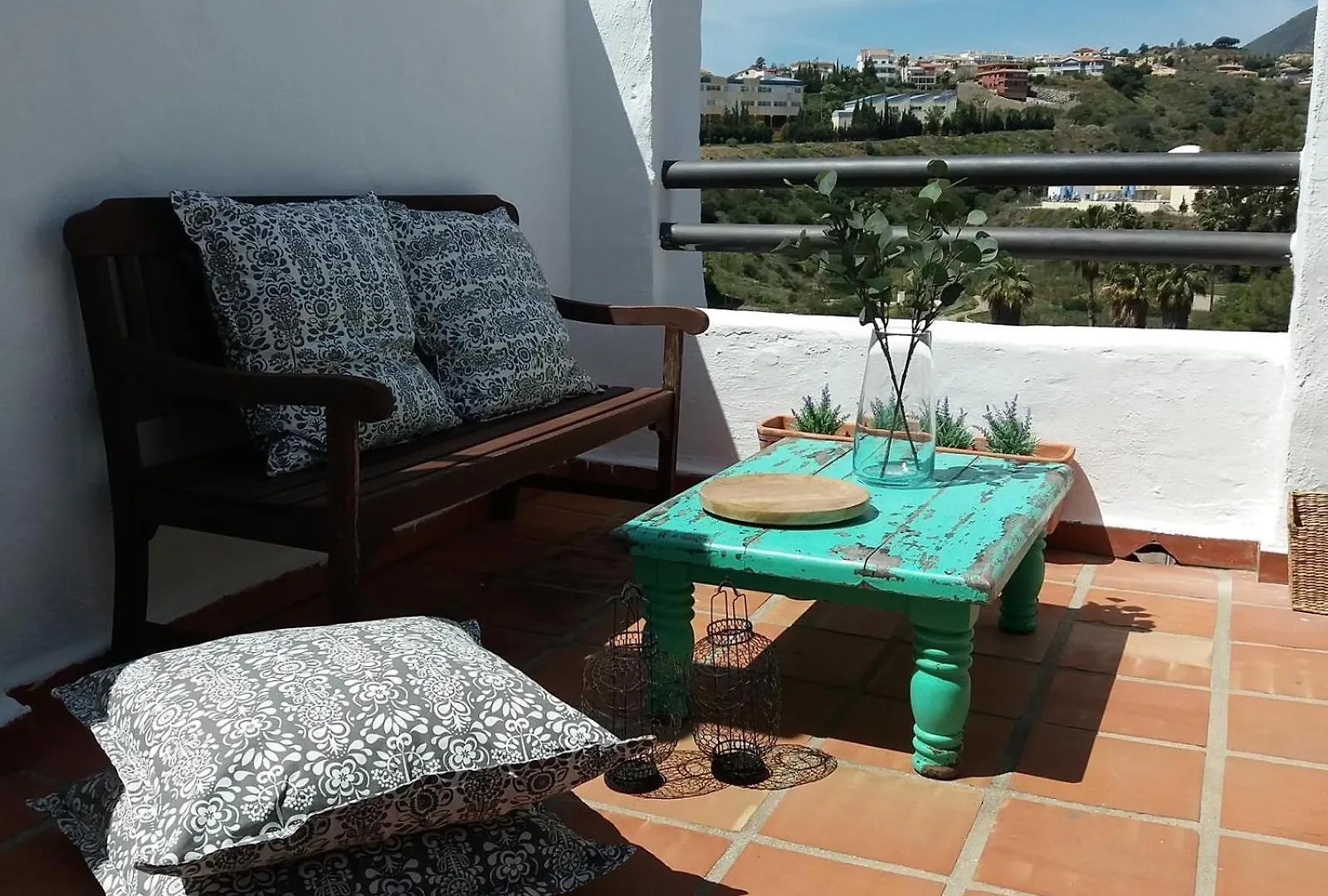 2 Bed Apartment In Pueblo Evita Benalmádena